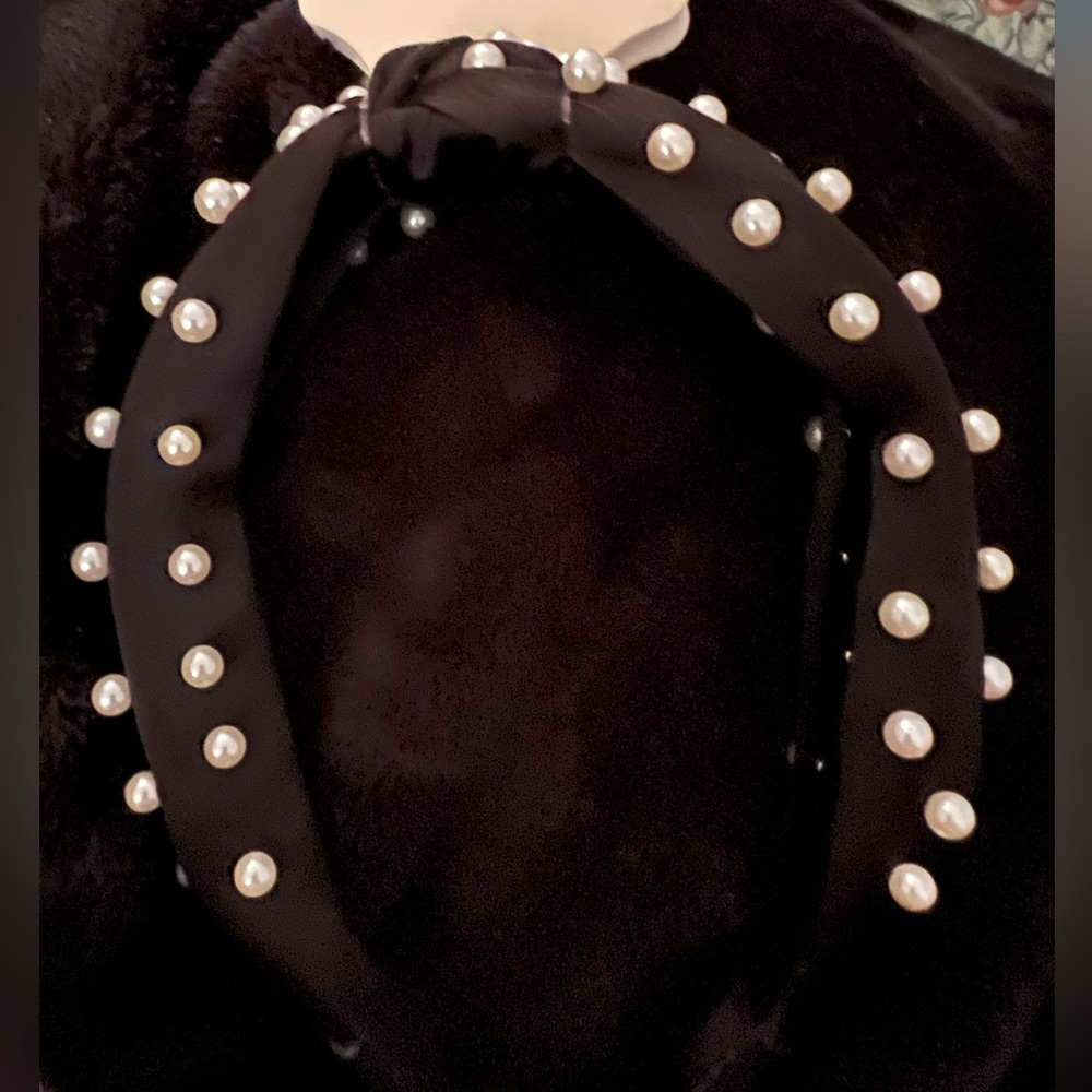 New with tags attached C&C California headband